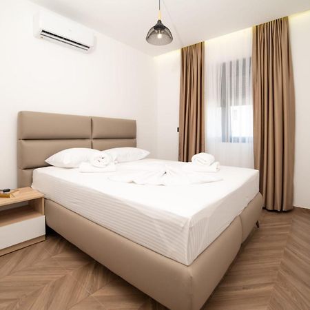 Akar Hotel Ulcinj Kültér fotó